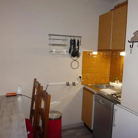 Apartman Confortable 4 Couchages Avec Balcon Et Parking Au Sauze - Fr-1-804-34