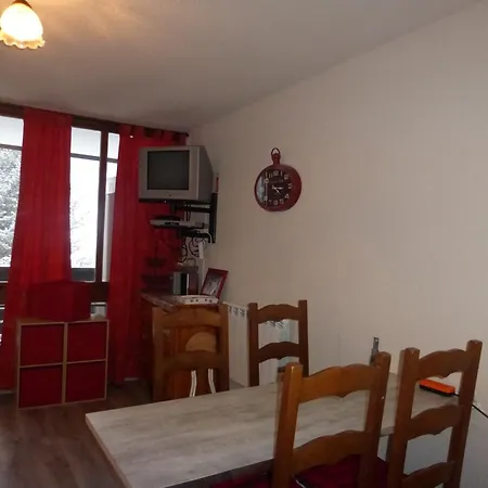 Confortable 4 Couchages Avec Balcon Et Parking Au Sauze - Fr-1-804-34 דירה לה סוז